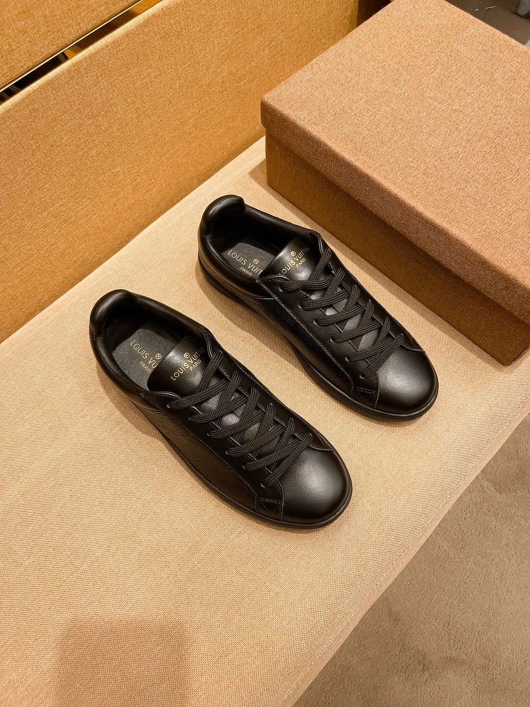 Men's shoes 💰 380💰🔥【LV】🔥 Louis Vuitton, high-end men's shoes brand, official website 1:1 latest masterpiece: the upper is made of Italian imported first-layer cowhide with a comfortable and breathable lining➕original non-slip and wear-resistant outsole🔥, making walking more convenient and comfortable! An exclusive new model, a stunning work, a beautiful 1:1 replica [color] compared to the official quality! Create a fashionable personality to set off your uniqueness! A must-have for trendy men! Classic🔥Size: 38-44 Color: 🔥Multiple colors available🔥